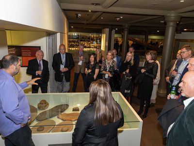 ASB2914 ADVOC ASIA22 HI 261